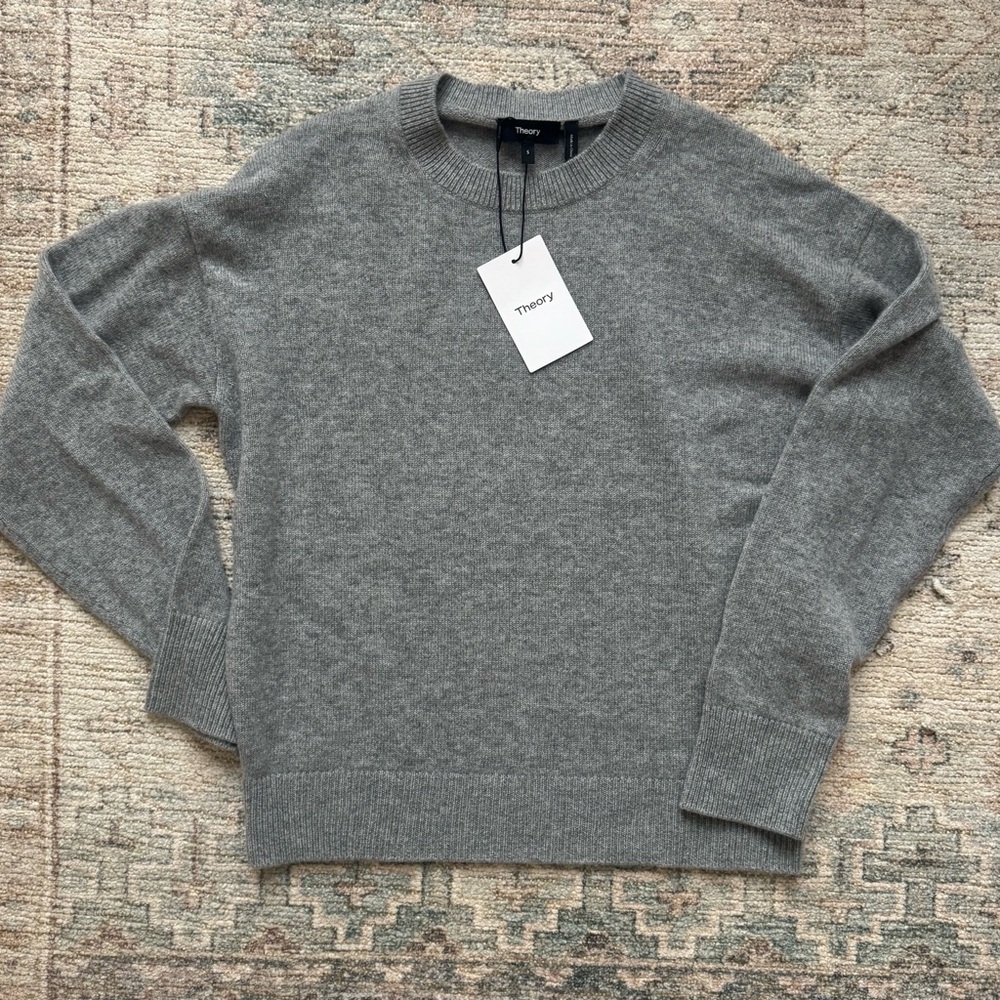 Theory NWT CASHMIERE 100% gray crewneck pullover Sweater retail: $275